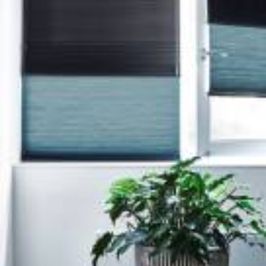 Blauw zwarte rolgordijnen